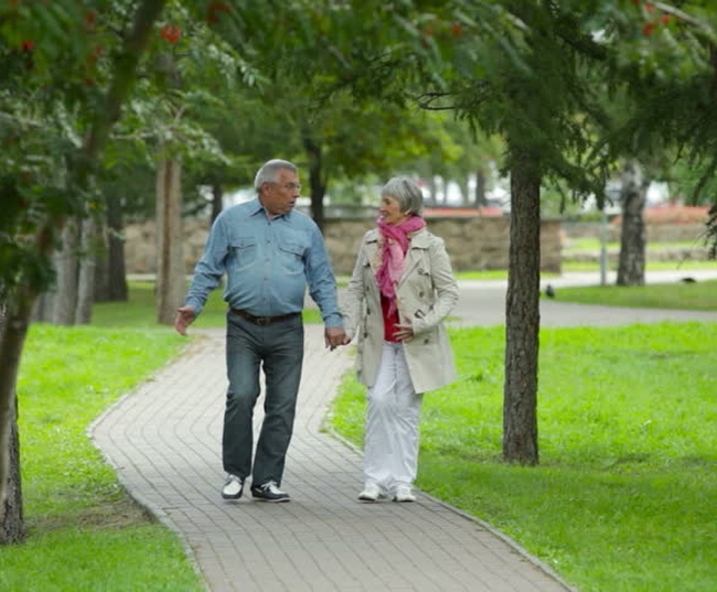 Как восстановить силы пожилому после болезни?