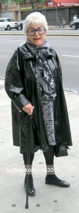 Черный цвет стройнит, но не стоит одеваться слишком мрачно Черный цвет стройнит, но не стоит одеваться слишком мрачно