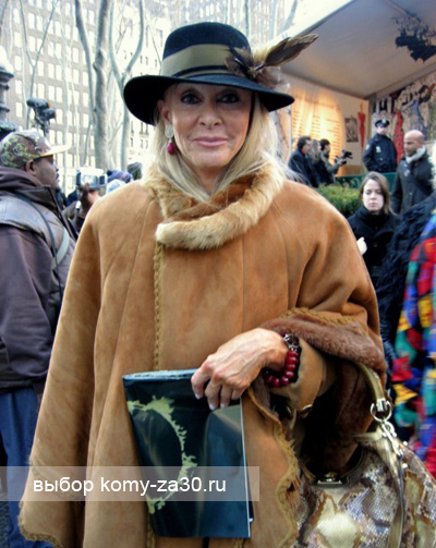 Пальто трапеция с асимметричной застежкой Пальто трапеция с асимметричной застежкой