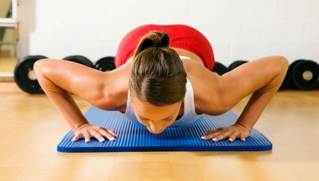 упражнения для подтяжки груди