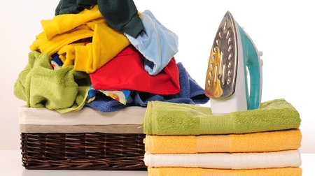 как правильно гладить и гладить ли белье