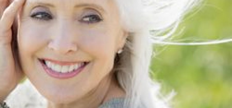 Какие маски в 50 помогут сохранить красоту?