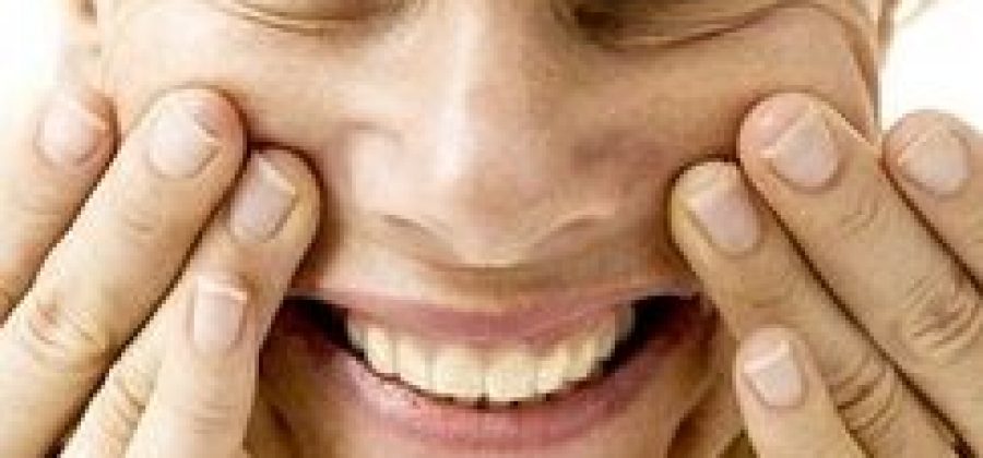 Как подтянуть овал лица?