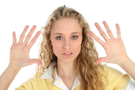 почему отекают пальцы на руках и болят