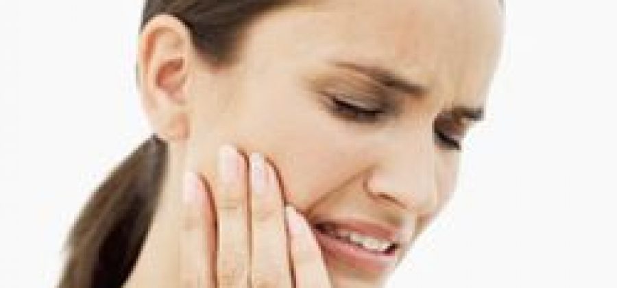 Что делать, если растет зуб мудрости и болит десна?