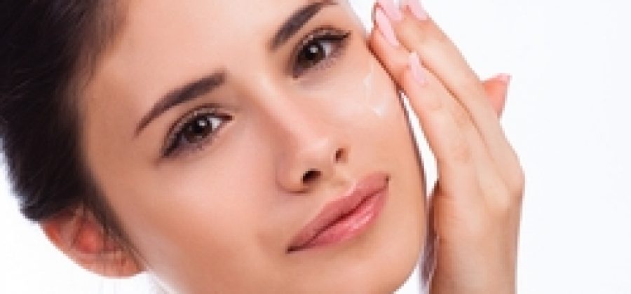 Каким должен быть уход вокруг глаз после 35?