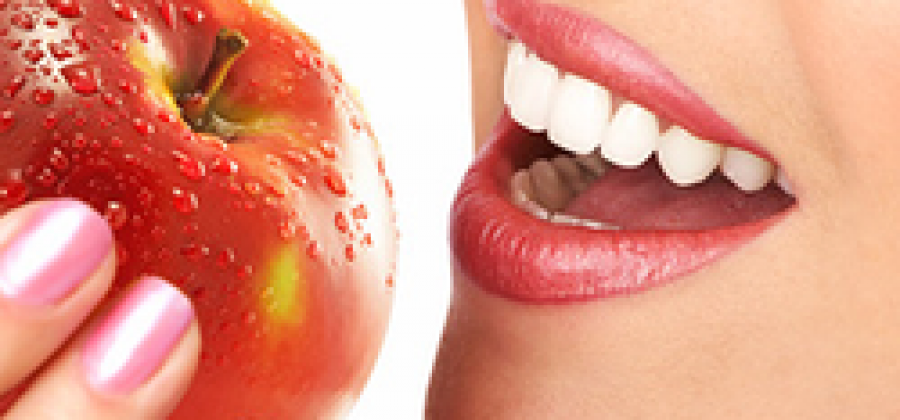 Десны кровоточат: как лечить?