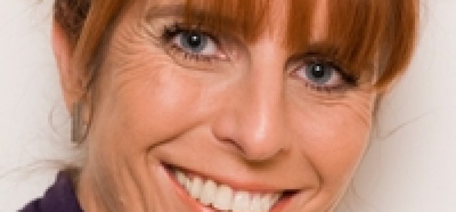 Как делать упражнения от носогубных складок?