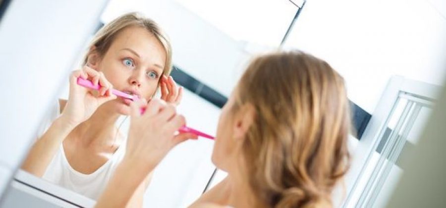 Можно ли восстановить эмаль зубов дома?