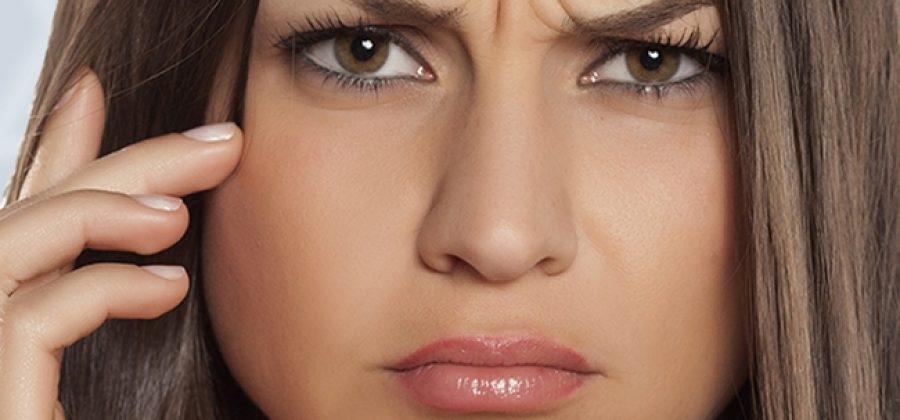 Как избавиться от морщины на переносице дома и у косметолога