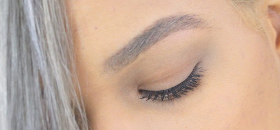 Первые седые волосы на бровях — 5 советов, что делать