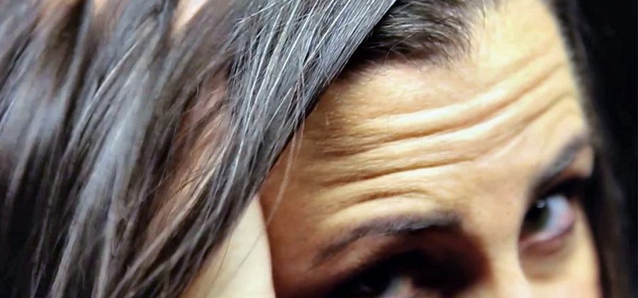 10 средств, чтобы остановить поседение волос у женщин