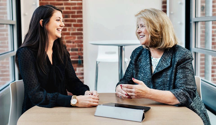 Кем можно работать после 50 лет женщине - 11 востребованных профессий