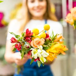 На какой праздник подходит доставка цветов: поводы, эмоции и радость в каждом букете