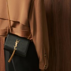 Elyts: покупка брендовой одежды с удовольствием и комфортом