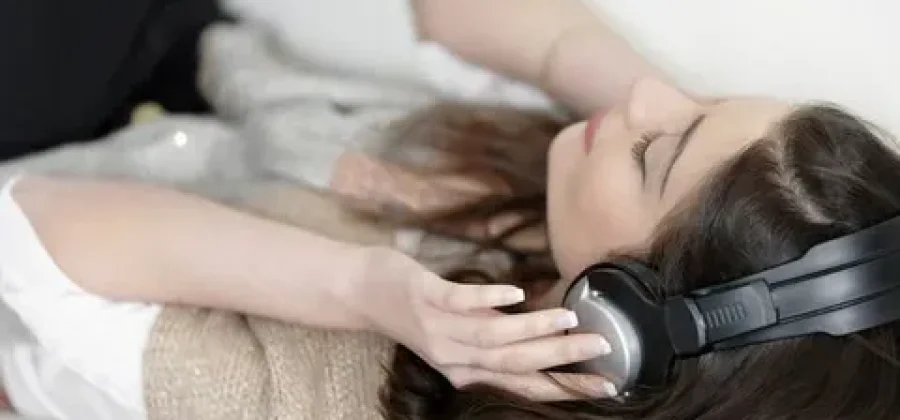 Почему удобно слушать музыку онлайн