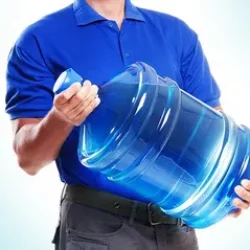 Как выбрать лучший сервис по доставке воды для дома и офиса