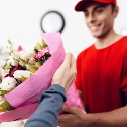 Цветы с любовью: как доставка букетов делает мир добрее