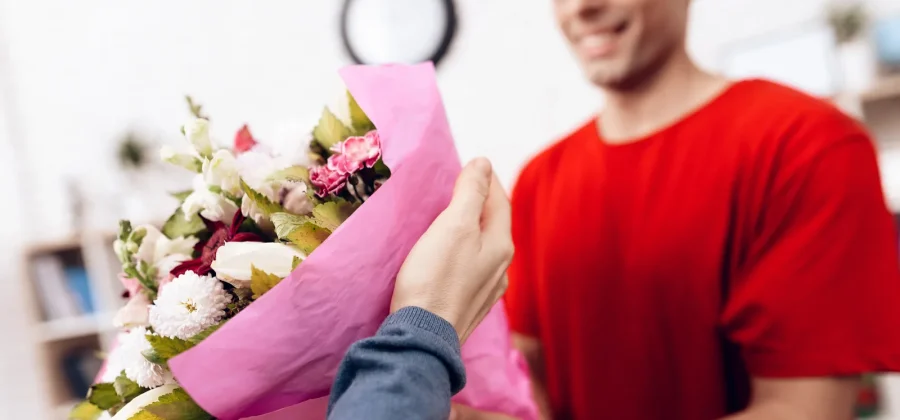 Цветы с любовью: как доставка букетов делает мир добрее