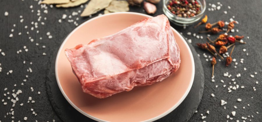 Биолог объяснила, как правильно замораживать мясо