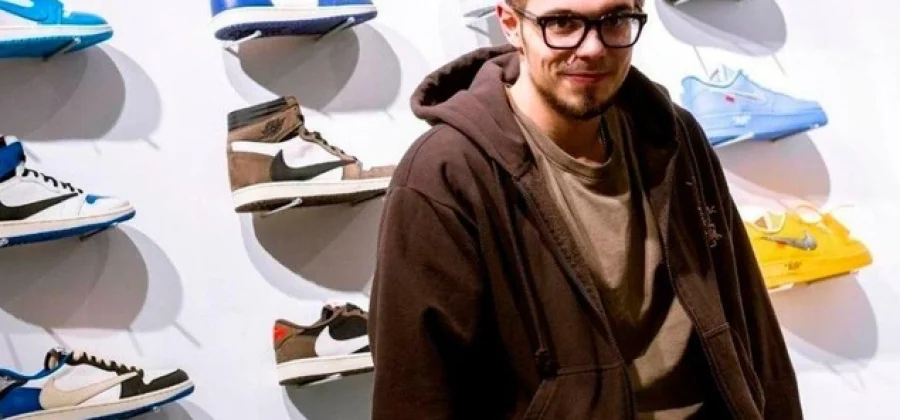 Блогер Никита Ефремов* приговорен к 3 годам условно