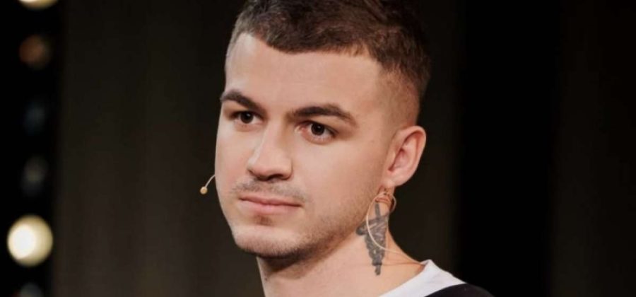 Череватый признался, что делит постель с женой и демоном Толиком