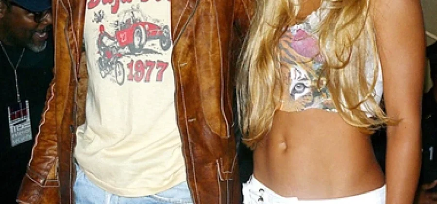 Даже на последних сроках беременности Анна Курникова ведет активный образ жизни — свежие фото