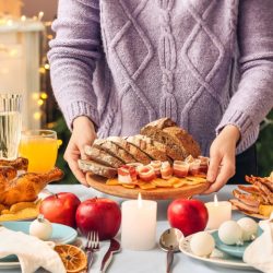 Диетолог ответила, можно ли есть вечером