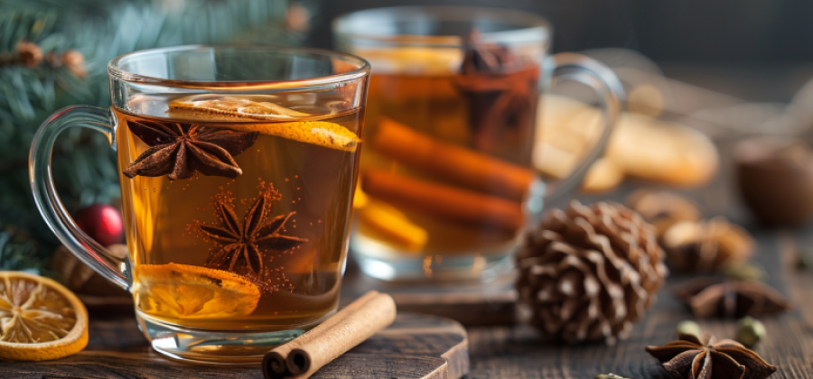 Диетолог перечислила самые полезные добавки к согревающим напиткам
