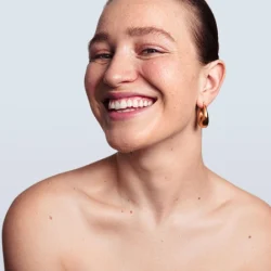 Экзосомы в косметологии — тренд 2025 года. Вот пять бьюти-новинок, которые работают также эффективно