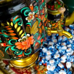 Выездной кейтеринг с русской народной кухней: традиции на современном мероприятии