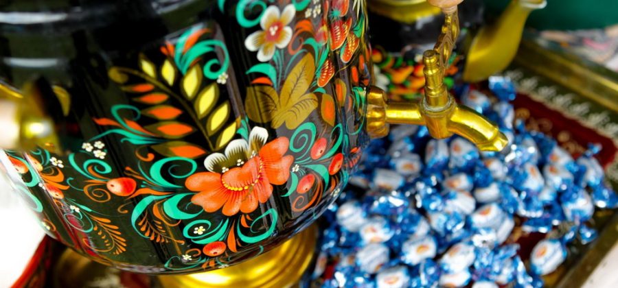 Выездной кейтеринг с русской народной кухней: традиции на современном мероприятии