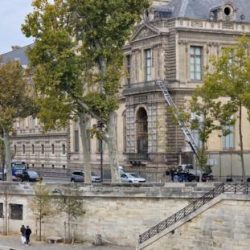 Гендиректор «Росизо» назвал забастовку в Лувре «симптомом последнего слова»