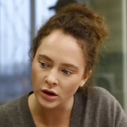 Грозит новый срок? Тарасова вернулась в сеть с мольбой о помощи