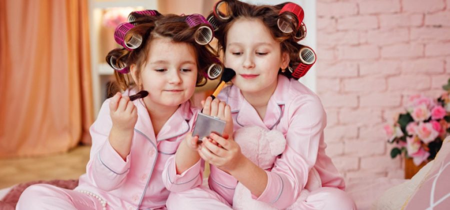 Иммунолог оценила опасность детской декоративной косметики