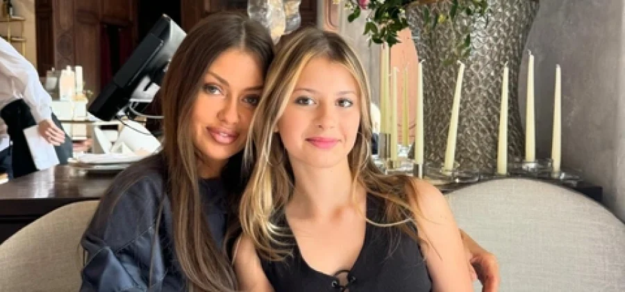 Истерика дочери Виктории Бони попала на видео: «Я не хочу сидеть в экономе — я не рождена для этого!»