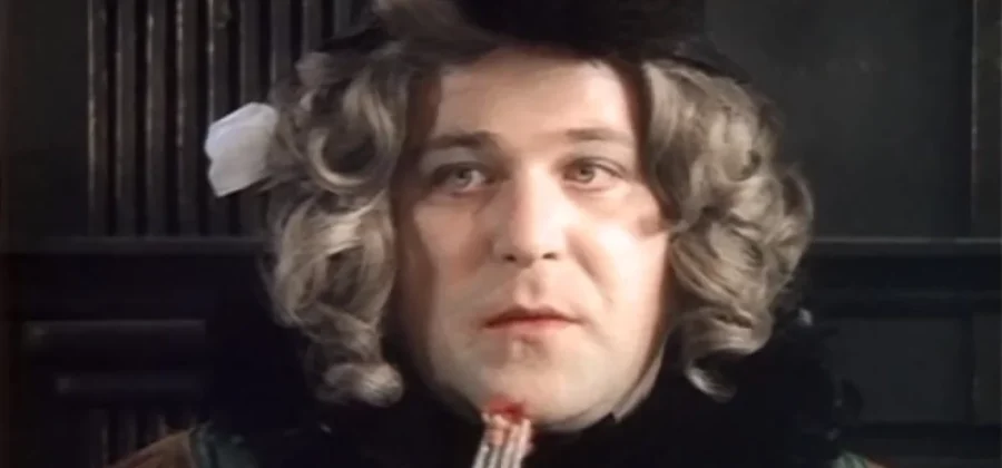 Из Бразилии, где много диких обезьян. Как Калягин стал «нашей тетей»