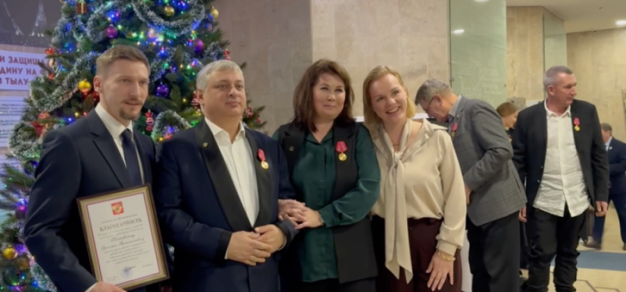 Любимова наградила званием «Заслуженный артист РФ» Баландина, Василенко и Фомина