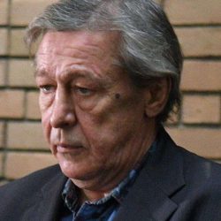 Михаил Ефремов зарегистрировал ИП в Москве