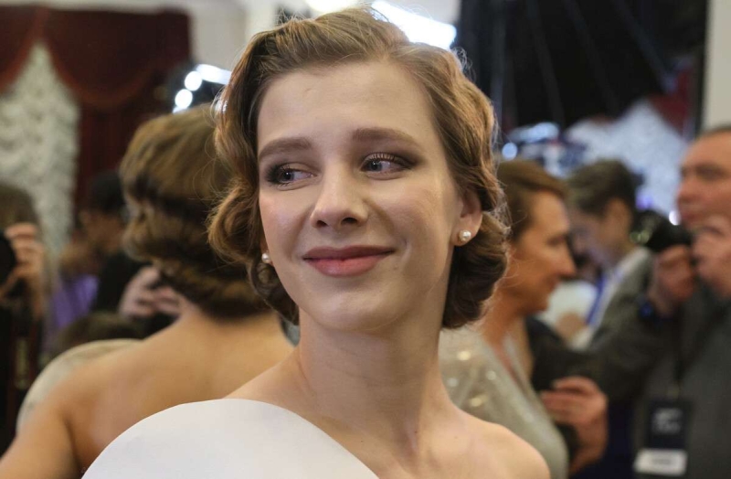 «Нам пять лет»: Лиза Арзамасова показала романтичный кадр с мужем