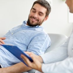 Названа процедура, которая обязательна для мужчин старше 40 лет