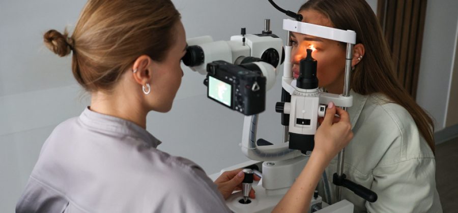 Офтальмолог перечислила тревожные признаки проблем со зрением