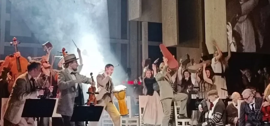 Пока без Александра Збруева. Как прошла в «Ленкоме» «Репетиция оркестра»