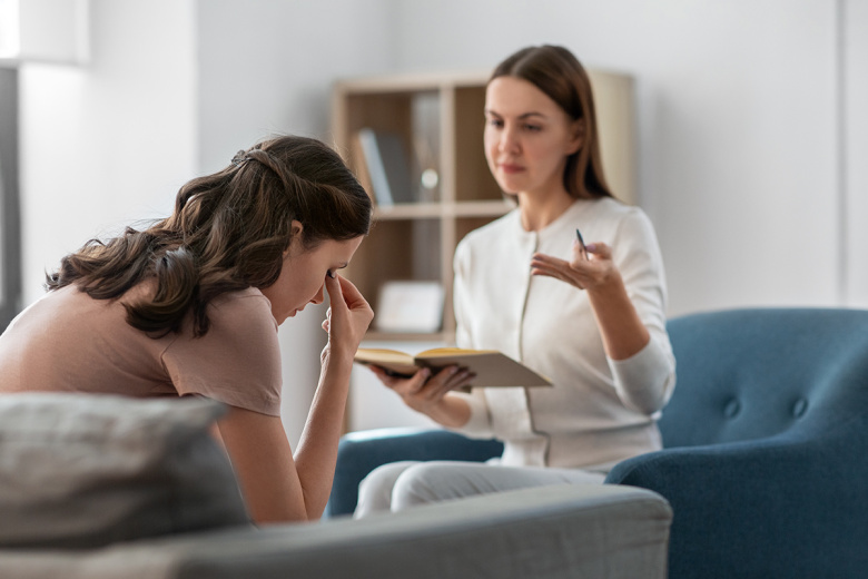 Психиатр предупредил об опасности недобросовестных психологов