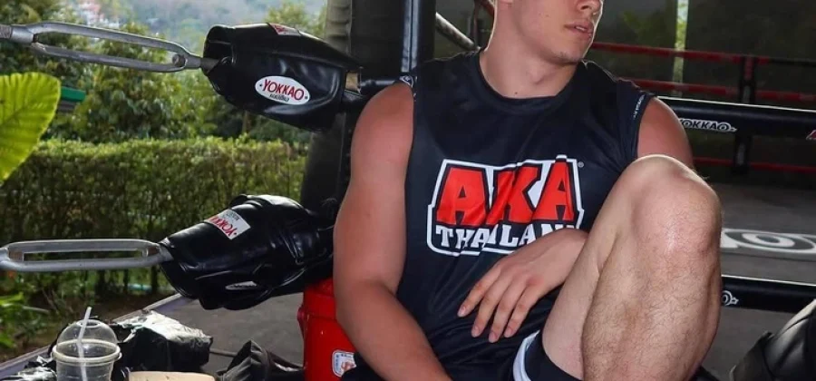 Срочная служба по-звездному: Macan получил личного сопровождающего и безлимит на телефон