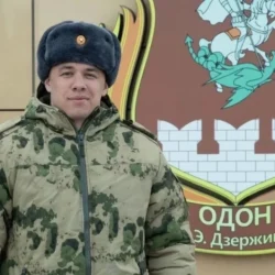 Стрельба с двух рук, особый режим: как Macan и другие звезды служат в армии