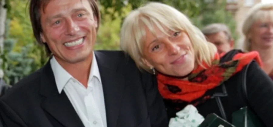 Сын-сиделка и дочь-курьер. Какую семью скрывал Анатолий Лобоцкий