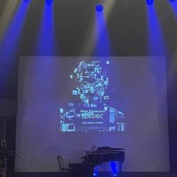 Театр «У Никитских ворот» представил первое в России шоу про Стива Джобса