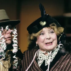 Тихо, без скандалов о наследстве. Как уходила Аросева