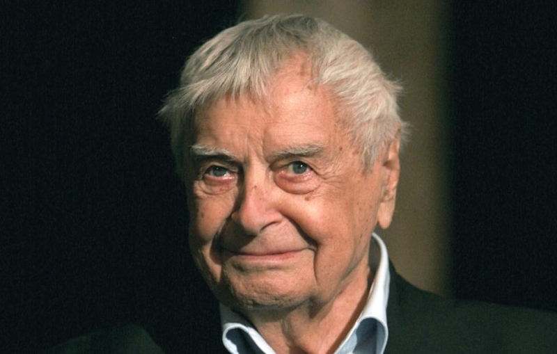 У Театра на Таганке открыли памятник Юрию Любимову